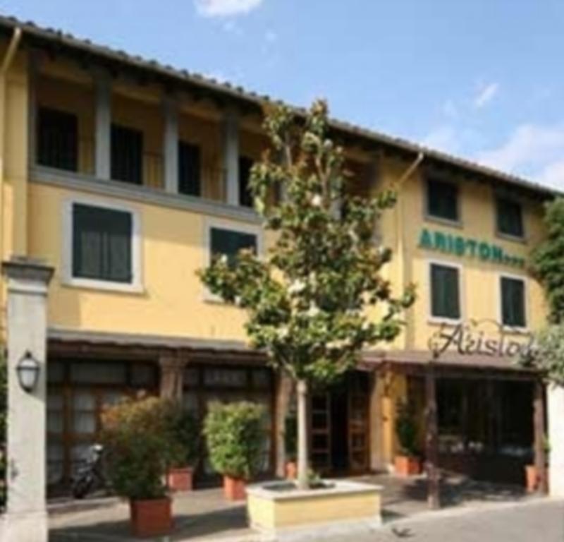 Hotel Ariston Pisa Bagian luar foto