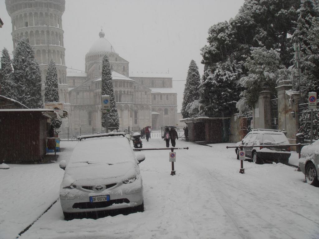 Hotel Ariston Pisa Bagian luar foto