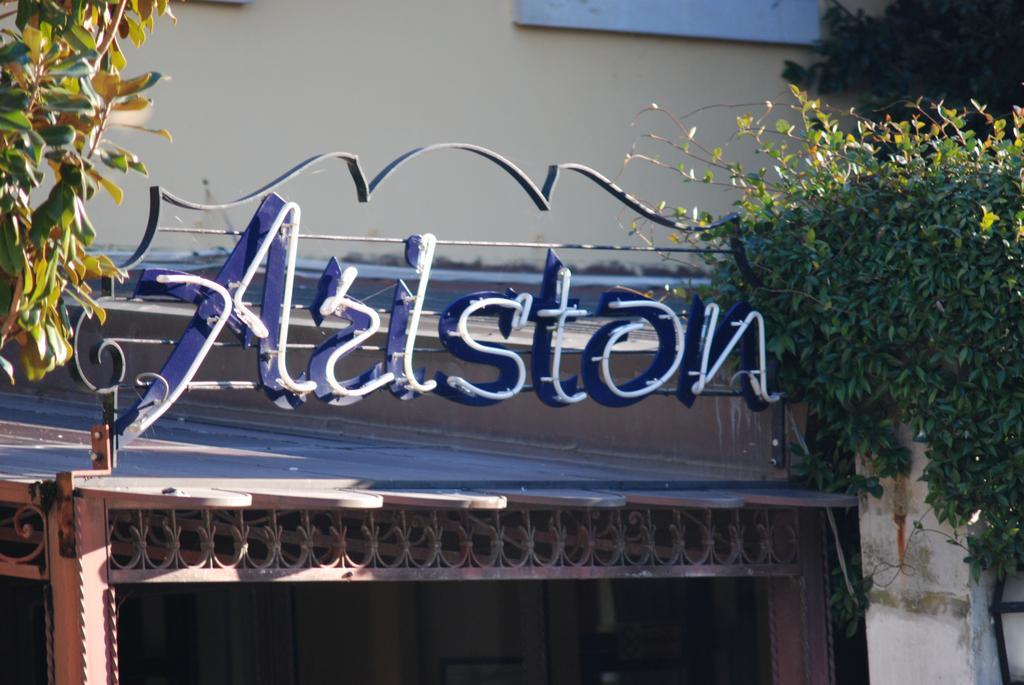 Hotel Ariston Pisa Bagian luar foto